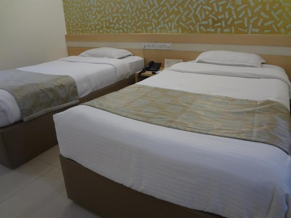 Hotel Diplomat, Colaba Mumbai Kültér fotó