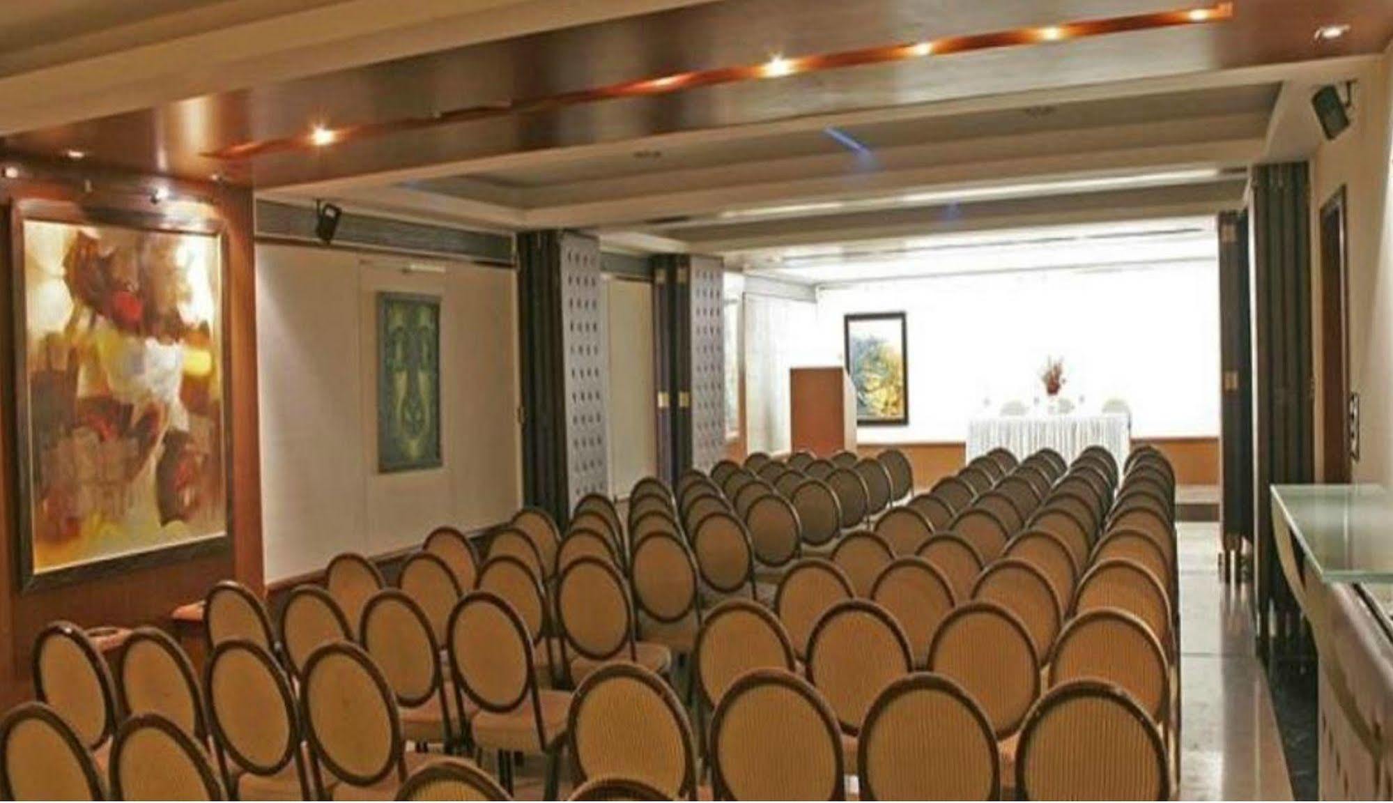 Hotel Diplomat, Colaba Mumbai Kültér fotó